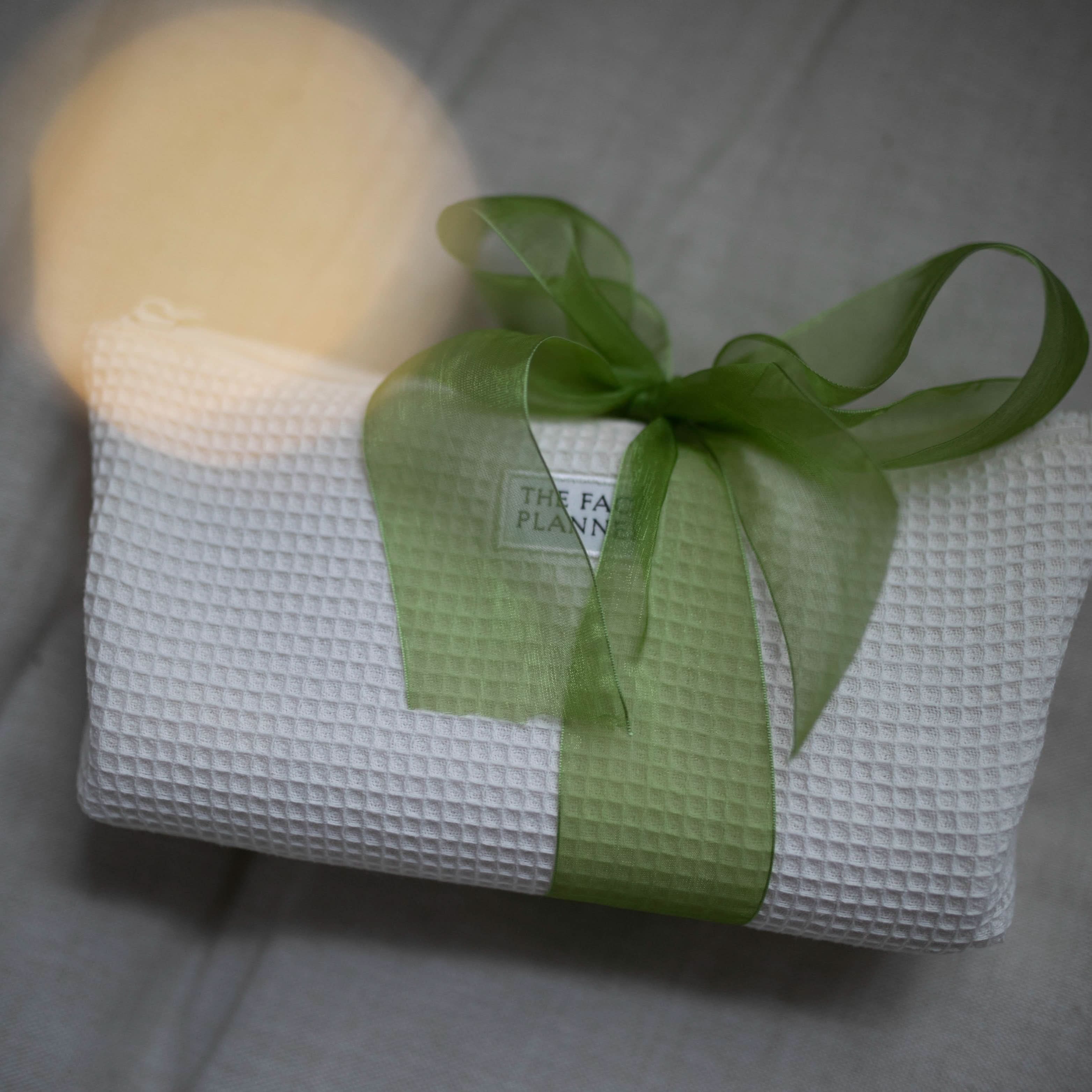 Glow On The Go Gift Set