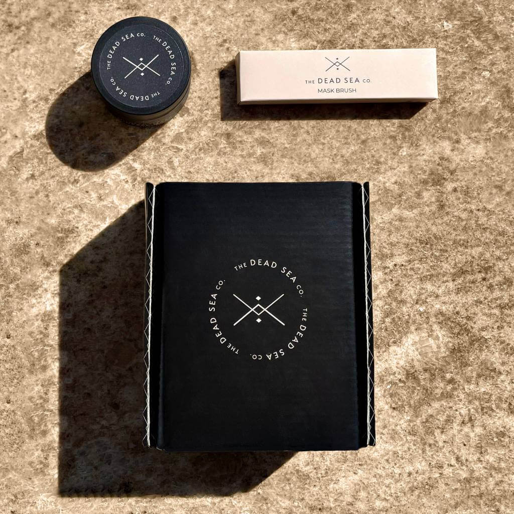 DEAD SEA MINERAL MASK & BRUSH